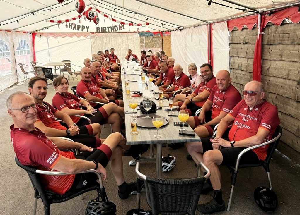 Traktatie van de Club in Hirtheren